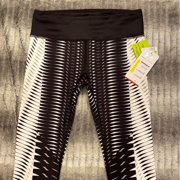 NWT Under Armour Leggings Size Small - Picture 3 of 12
